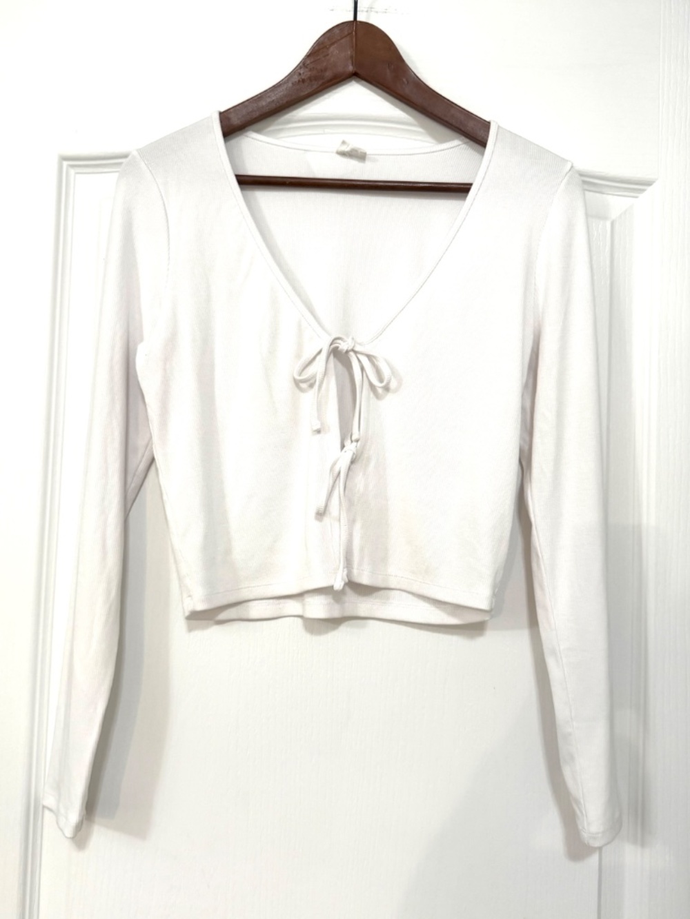 Aritzia Wilfred Free Tie-Front Ribbed Top White Size M - Picture 4 of 11